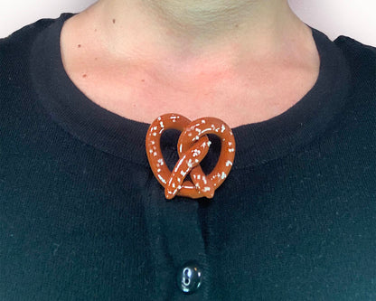 Plain Salt Pretzel Brooch